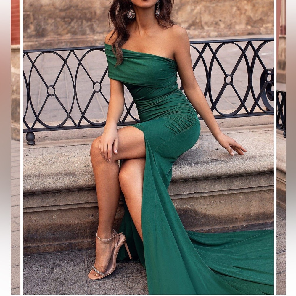 Prom dress or bridesmaid dress!!I love it just didn’t fit me 🙂